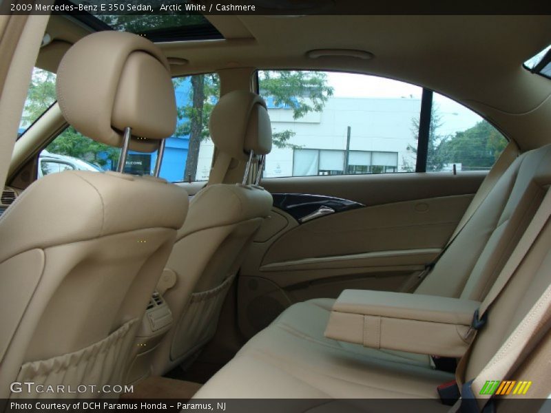 Arctic White / Cashmere 2009 Mercedes-Benz E 350 Sedan