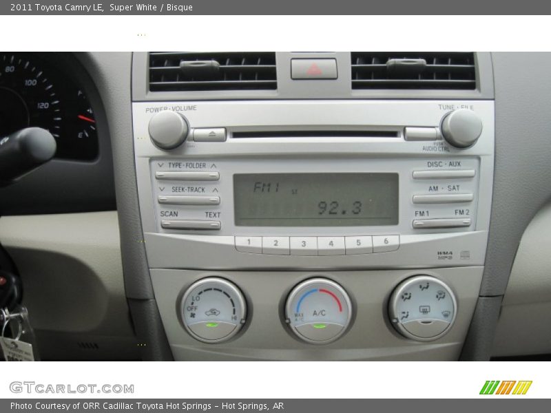 Super White / Bisque 2011 Toyota Camry LE