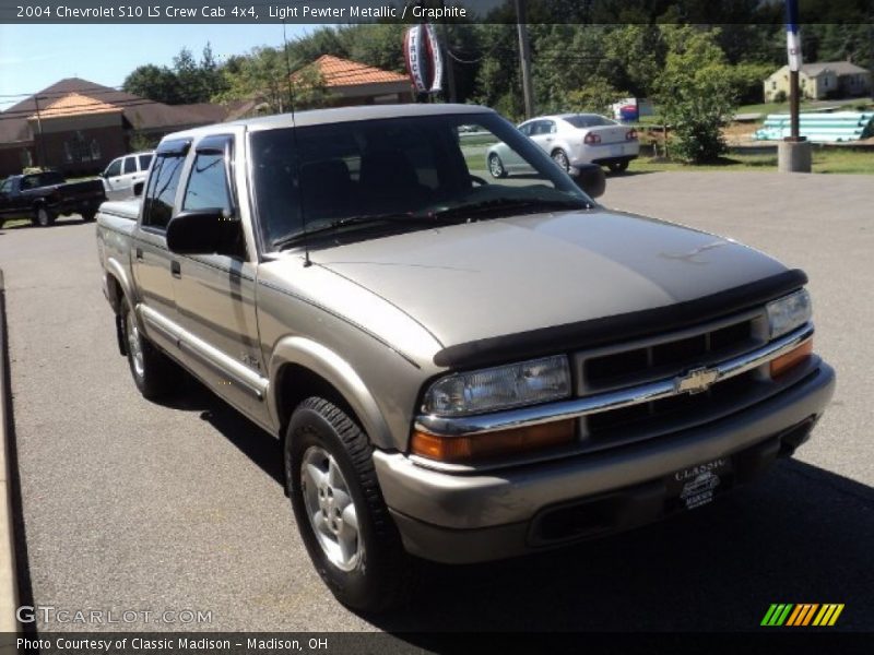 Light Pewter Metallic / Graphite 2004 Chevrolet S10 LS Crew Cab 4x4