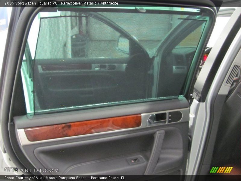 Reflex Silver Metallic / Anthracite 2006 Volkswagen Touareg V8