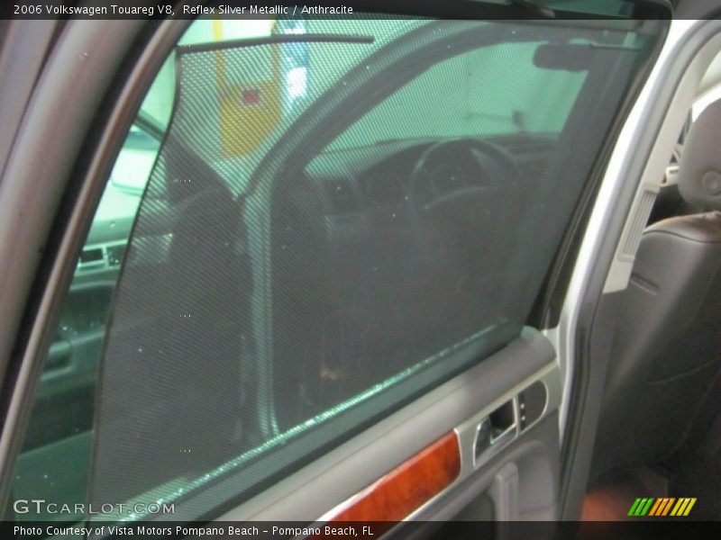 Reflex Silver Metallic / Anthracite 2006 Volkswagen Touareg V8