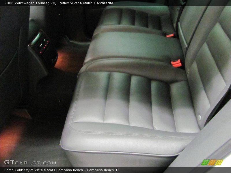 Reflex Silver Metallic / Anthracite 2006 Volkswagen Touareg V8