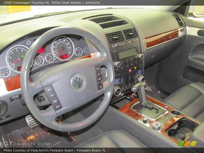Reflex Silver Metallic / Anthracite 2006 Volkswagen Touareg V8