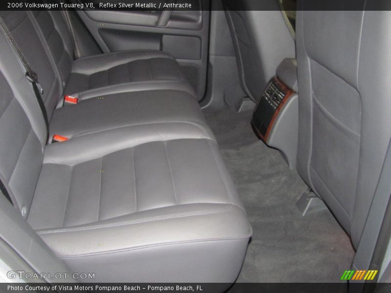 Reflex Silver Metallic / Anthracite 2006 Volkswagen Touareg V8