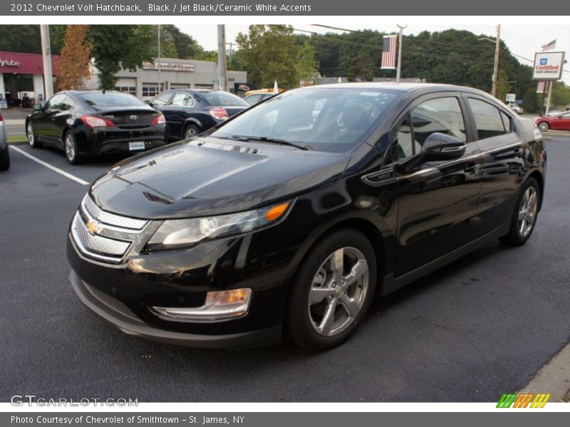 Front 3/4 View of 2012 Volt Hatchback