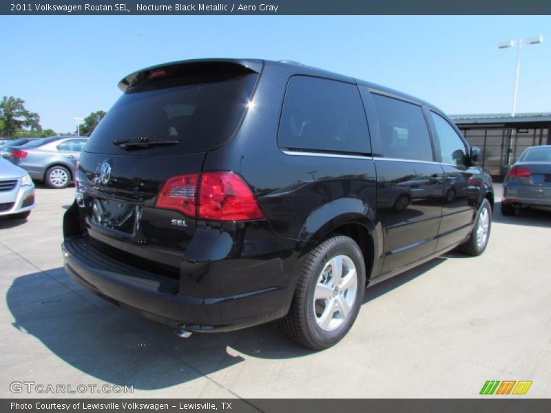 Nocturne Black Metallic / Aero Gray 2011 Volkswagen Routan SEL