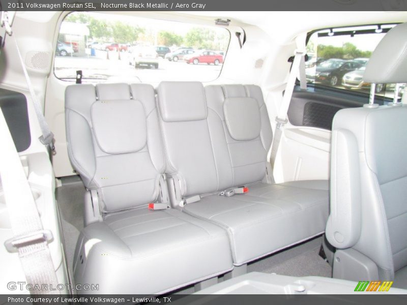Nocturne Black Metallic / Aero Gray 2011 Volkswagen Routan SEL