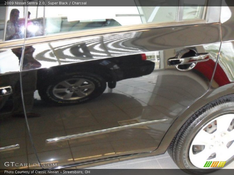 Super Black / Charcoal 2009 Nissan Sentra 2.0