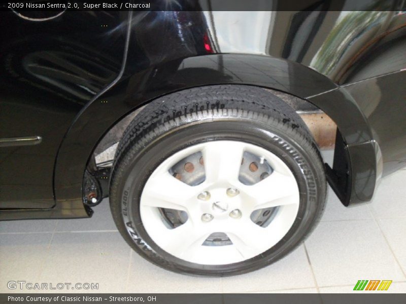 Super Black / Charcoal 2009 Nissan Sentra 2.0