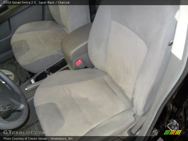 Super Black / Charcoal 2009 Nissan Sentra 2.0