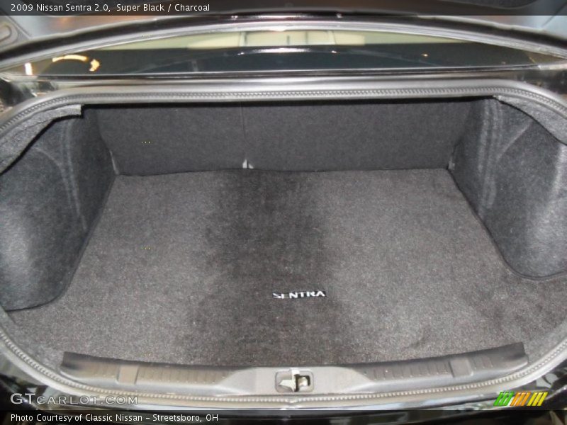 Super Black / Charcoal 2009 Nissan Sentra 2.0