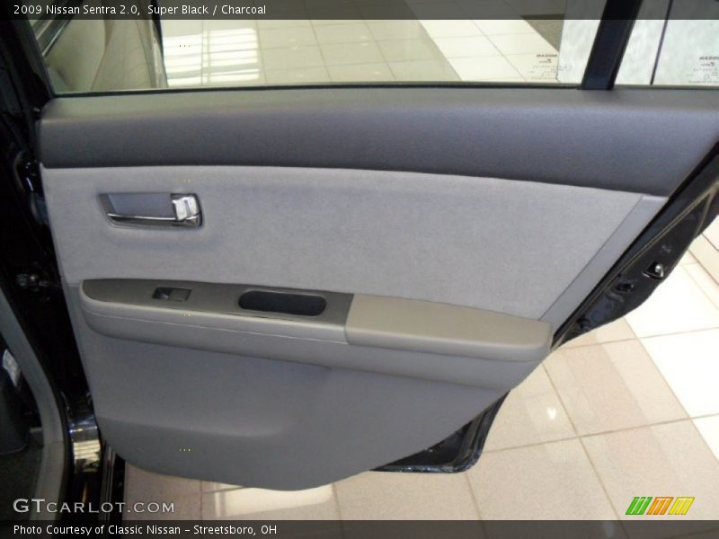 Super Black / Charcoal 2009 Nissan Sentra 2.0