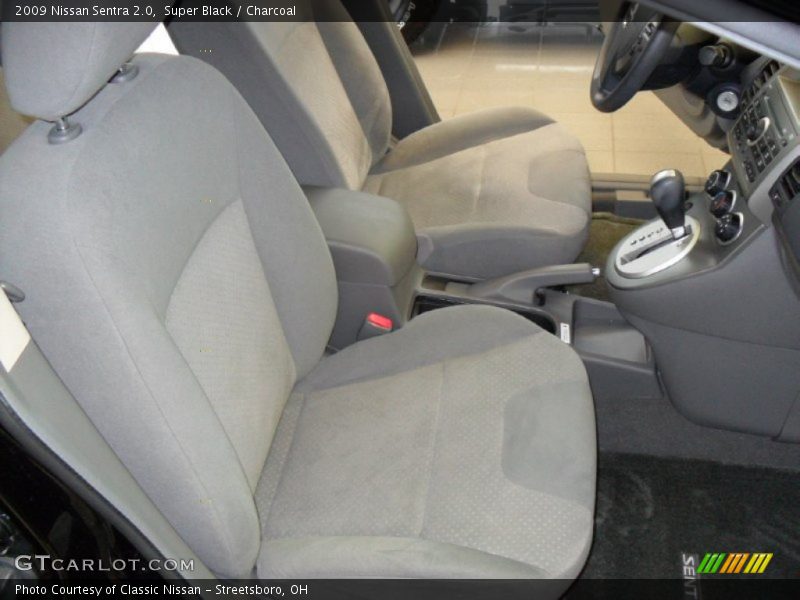 Super Black / Charcoal 2009 Nissan Sentra 2.0