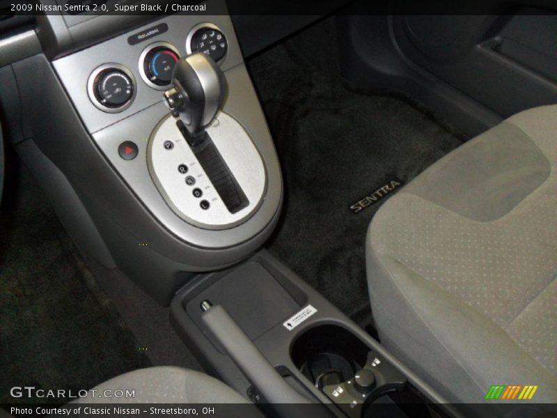 Super Black / Charcoal 2009 Nissan Sentra 2.0