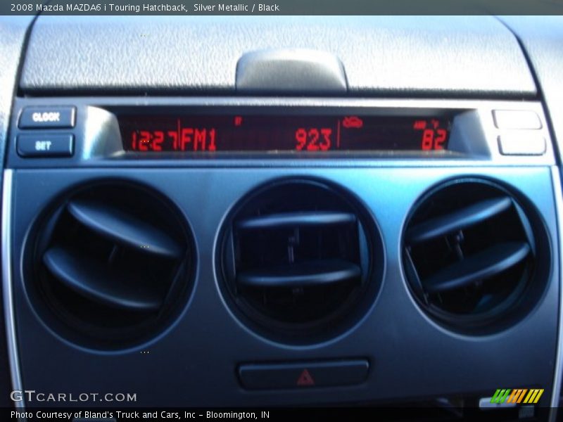 Silver Metallic / Black 2008 Mazda MAZDA6 i Touring Hatchback