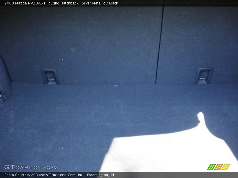 Silver Metallic / Black 2008 Mazda MAZDA6 i Touring Hatchback