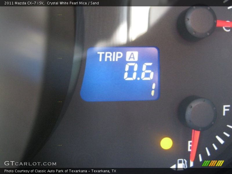 Crystal White Pearl Mica / Sand 2011 Mazda CX-7 i SV