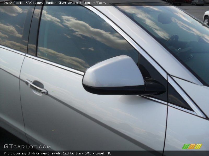Radiant Silver Metallic / Titanium/Ebony 2012 Cadillac SRX Luxury