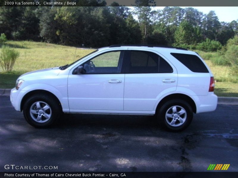 Clear White / Beige 2009 Kia Sorento LX