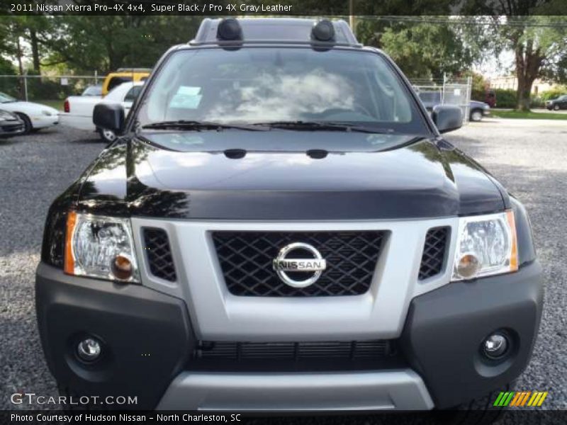 Super Black / Pro 4X Gray Leather 2011 Nissan Xterra Pro-4X 4x4