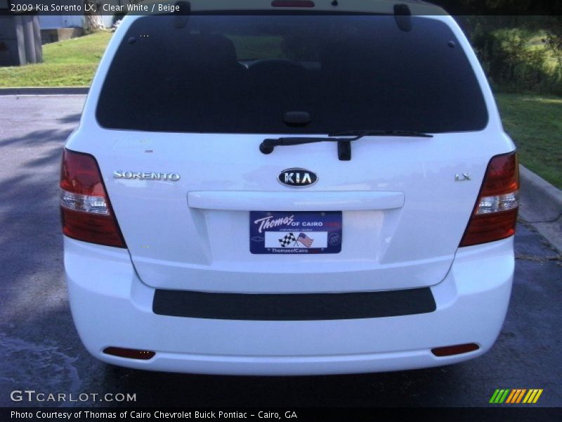Clear White / Beige 2009 Kia Sorento LX