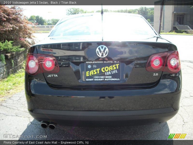 Black / Titan Black 2010 Volkswagen Jetta S Sedan
