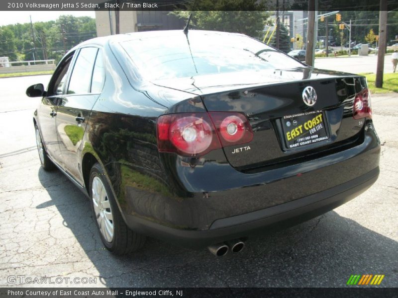 Black / Titan Black 2010 Volkswagen Jetta S Sedan