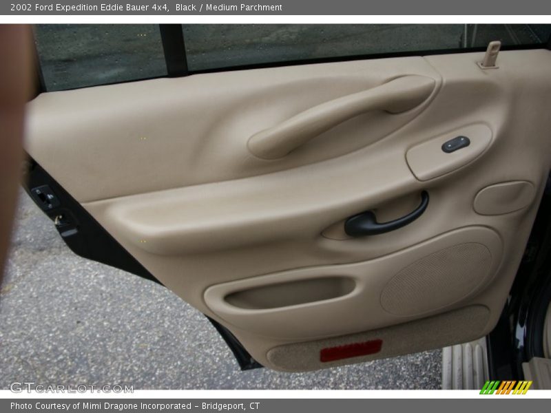 Black / Medium Parchment 2002 Ford Expedition Eddie Bauer 4x4