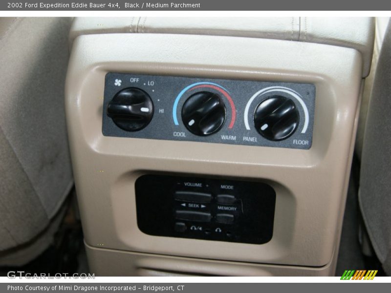 Black / Medium Parchment 2002 Ford Expedition Eddie Bauer 4x4