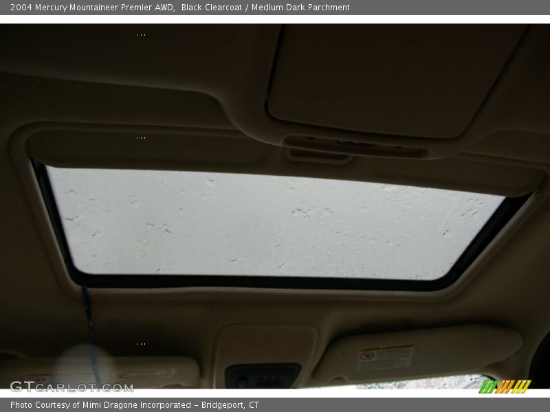 Black Clearcoat / Medium Dark Parchment 2004 Mercury Mountaineer Premier AWD
