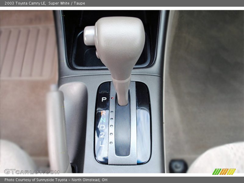 Super White / Taupe 2003 Toyota Camry LE