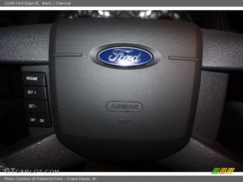 Black / Charcoal 2008 Ford Edge SE