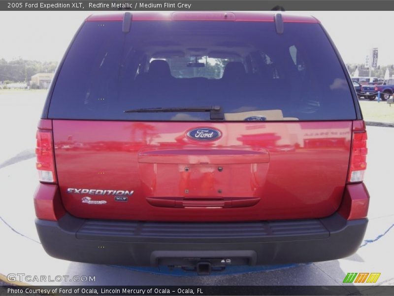 Redfire Metallic / Medium Flint Grey 2005 Ford Expedition XLT