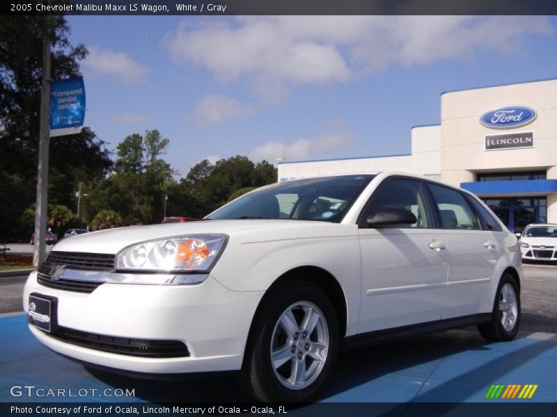 White / Gray 2005 Chevrolet Malibu Maxx LS Wagon