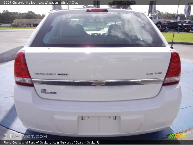 White / Gray 2005 Chevrolet Malibu Maxx LS Wagon
