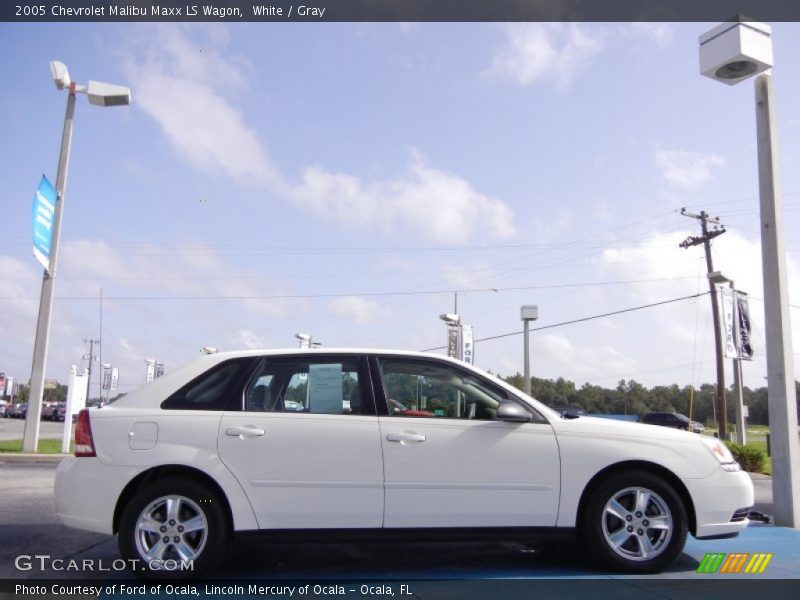White / Gray 2005 Chevrolet Malibu Maxx LS Wagon