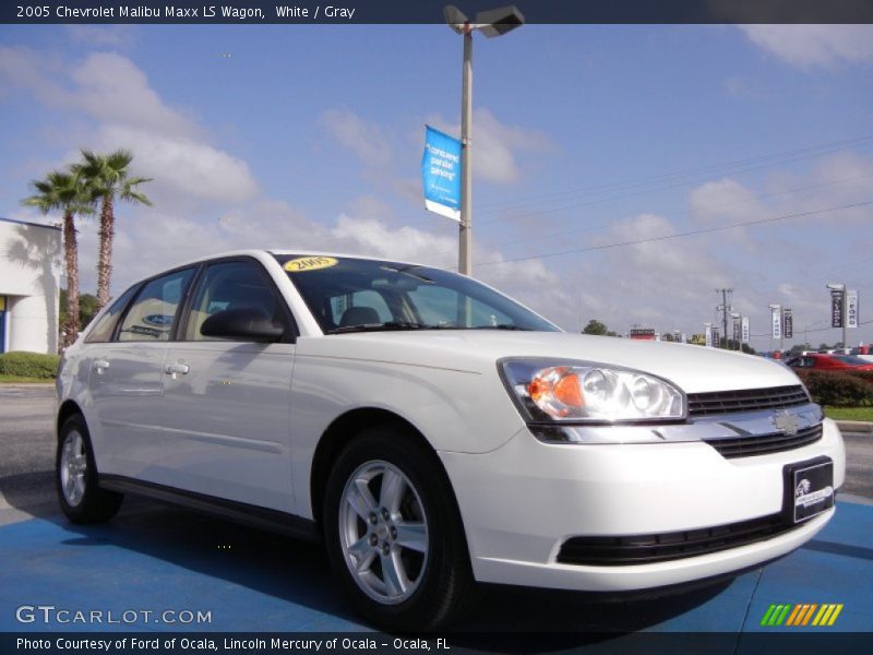 White / Gray 2005 Chevrolet Malibu Maxx LS Wagon