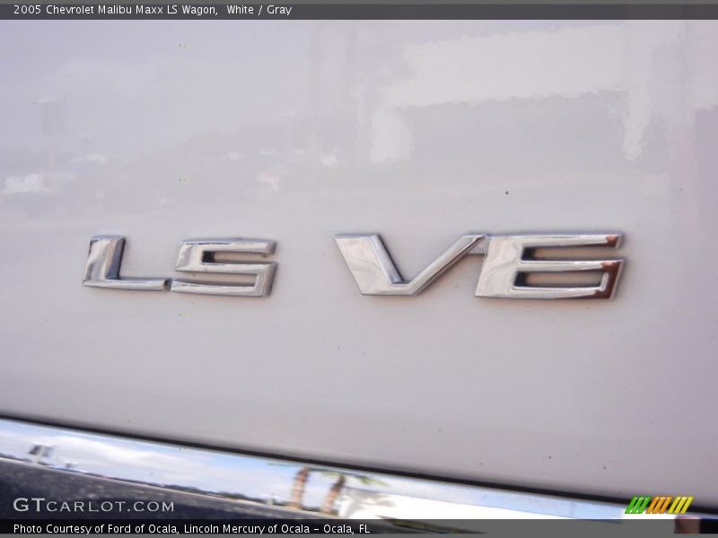 White / Gray 2005 Chevrolet Malibu Maxx LS Wagon