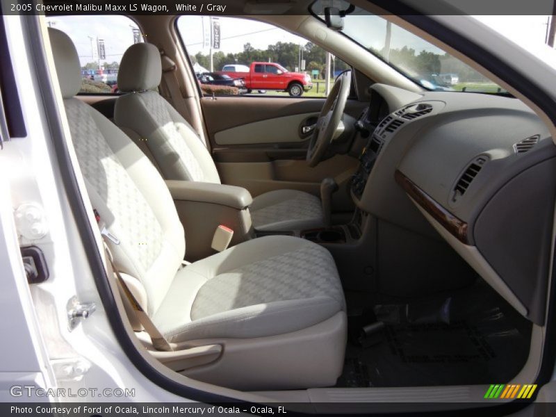 White / Gray 2005 Chevrolet Malibu Maxx LS Wagon