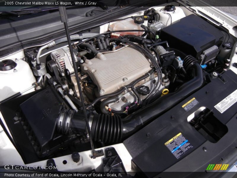 White / Gray 2005 Chevrolet Malibu Maxx LS Wagon