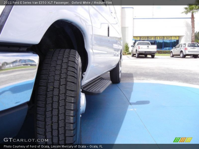 Oxford White / Medium Flint 2011 Ford E Series Van E350 XLT Passenger