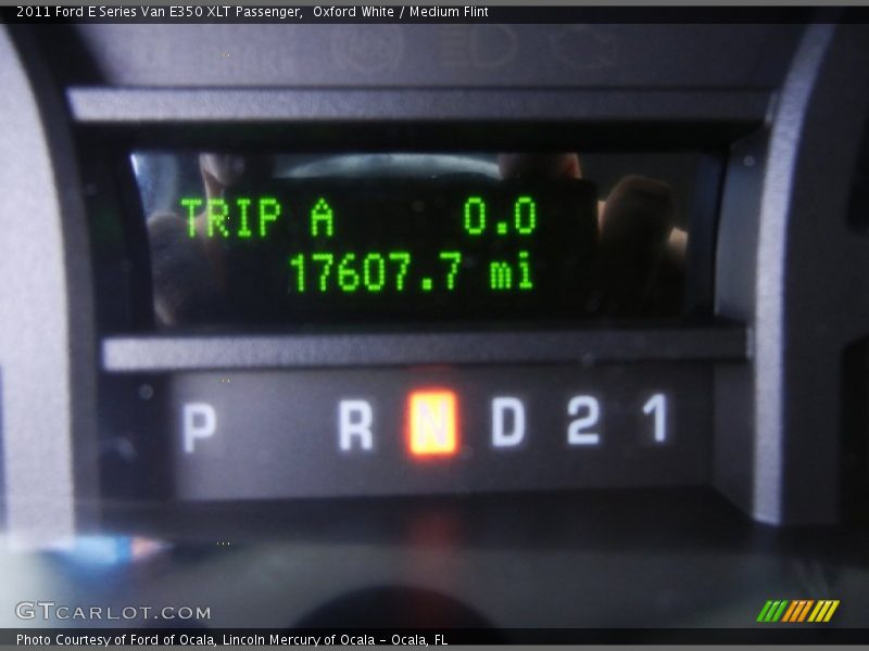 Oxford White / Medium Flint 2011 Ford E Series Van E350 XLT Passenger
