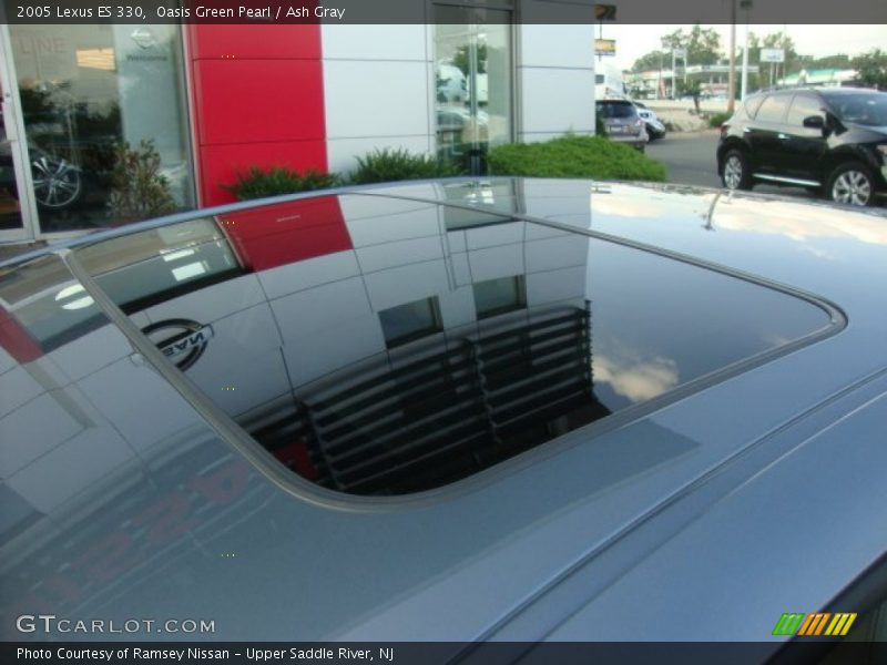 Oasis Green Pearl / Ash Gray 2005 Lexus ES 330