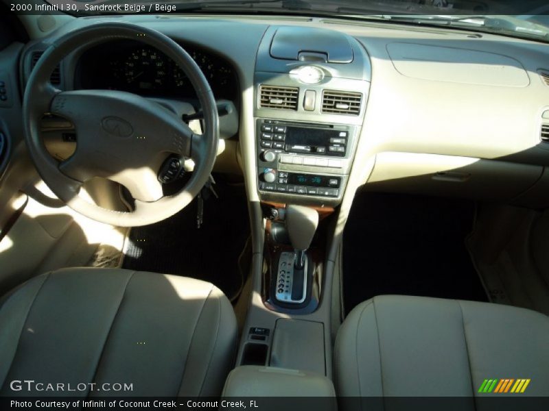 Sandrock Beige / Beige 2000 Infiniti I 30