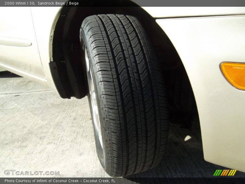 Sandrock Beige / Beige 2000 Infiniti I 30