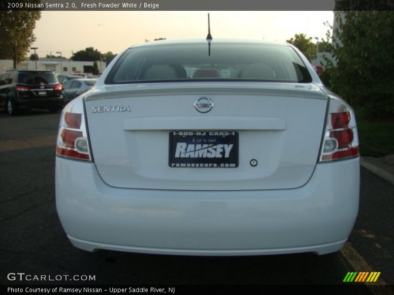 Fresh Powder White / Beige 2009 Nissan Sentra 2.0