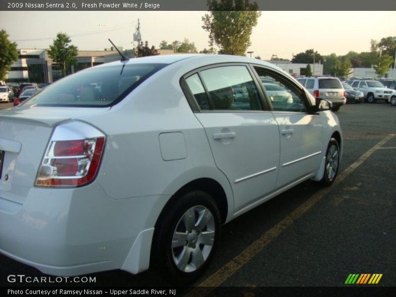 Fresh Powder White / Beige 2009 Nissan Sentra 2.0