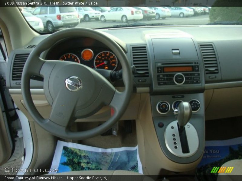 Fresh Powder White / Beige 2009 Nissan Sentra 2.0