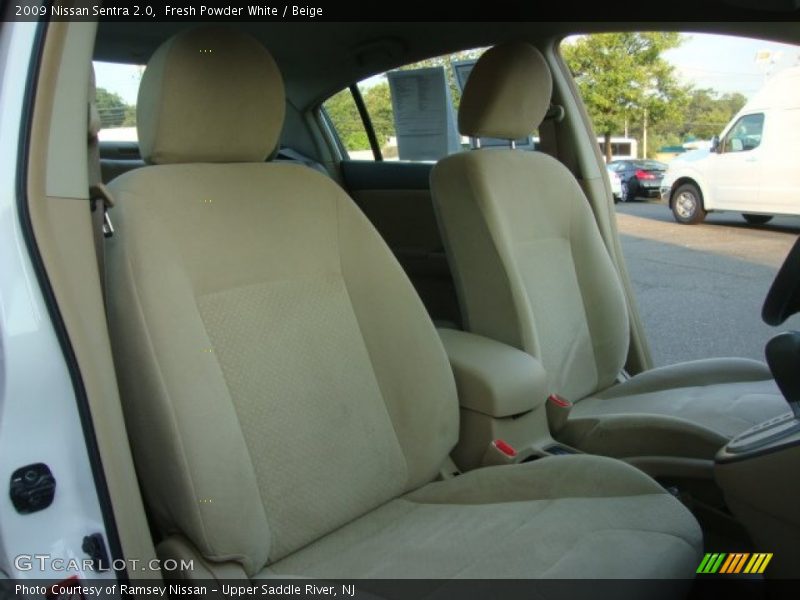 Fresh Powder White / Beige 2009 Nissan Sentra 2.0