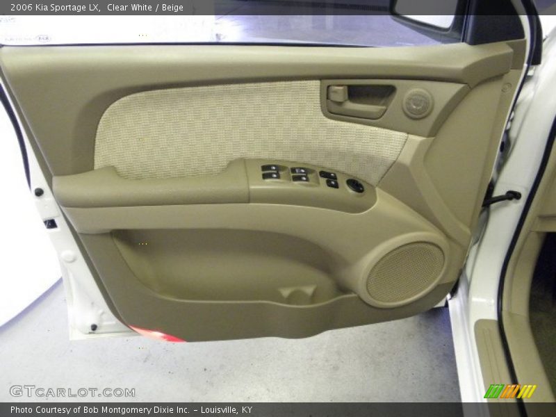 Clear White / Beige 2006 Kia Sportage LX